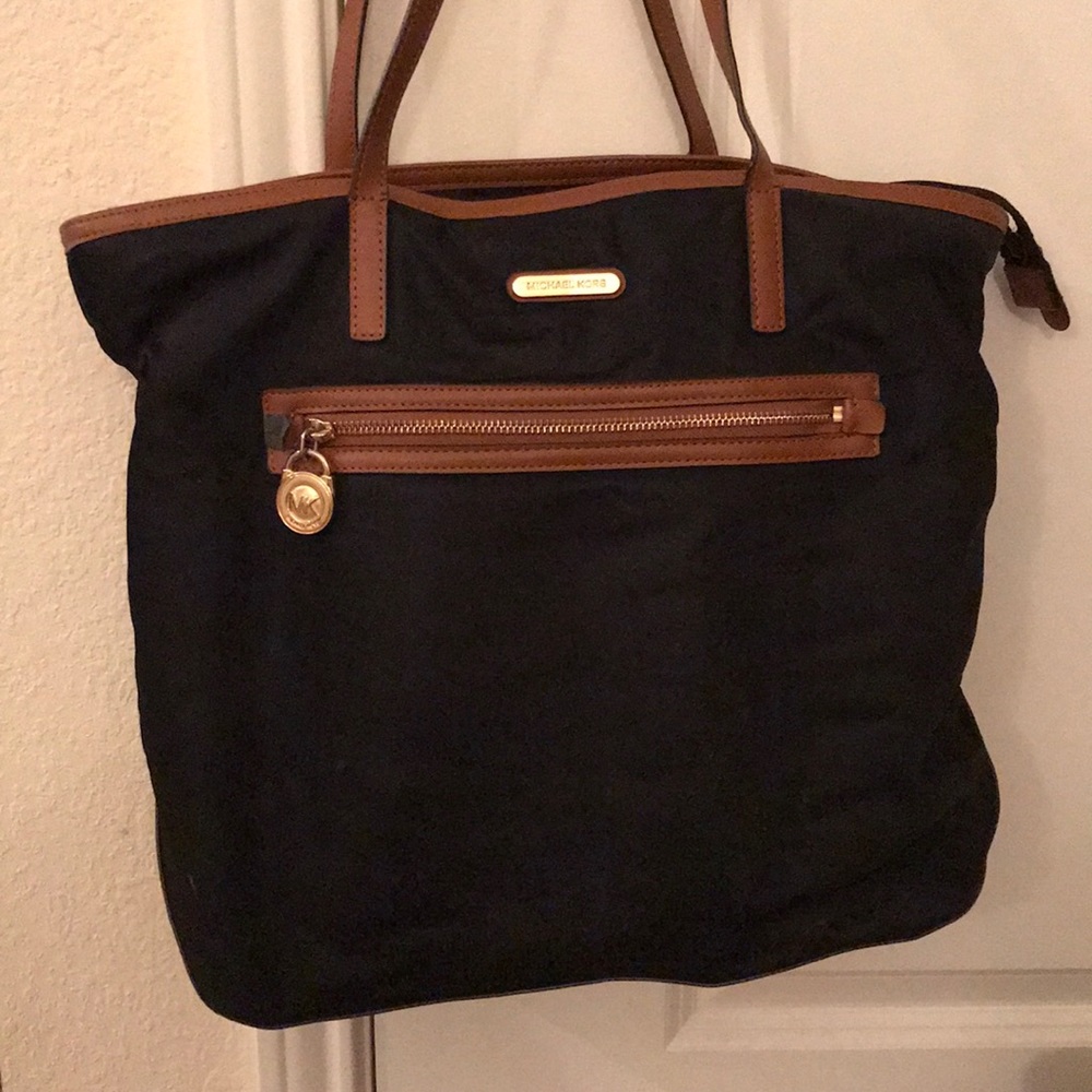 Micheal kors purse